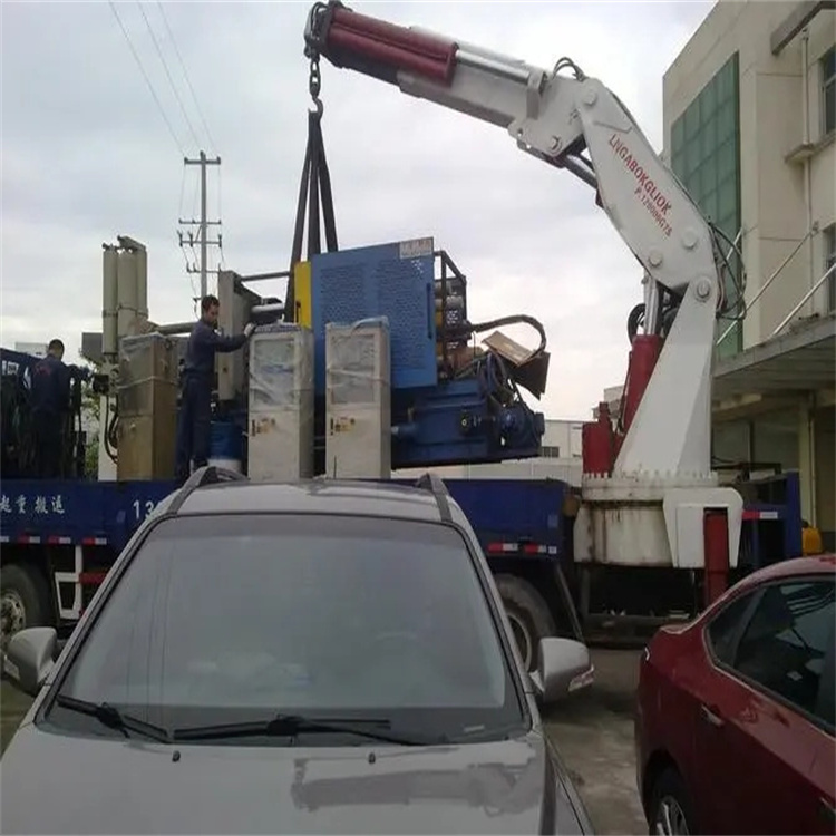 解放吊车救援小汽车怎么吊